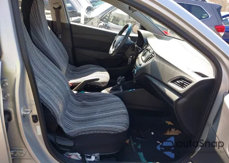 2018 Hyundai Accent Se z USA, uszkodzony, nr VIN 3KPC24A33JE022252